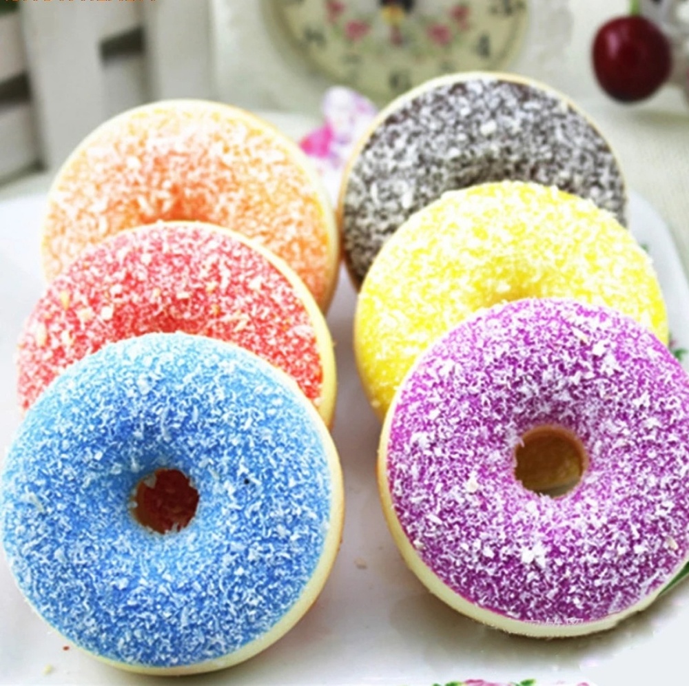 Realistic scented donut squishy - Picture 1 of 1